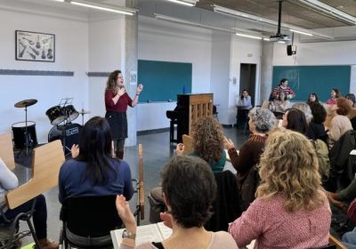 Cantar para reducir el estrés, cantar para prevenir la soledad